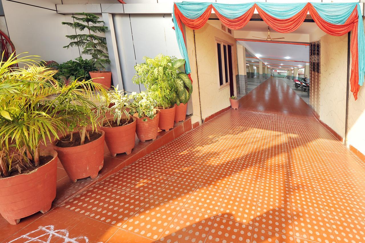 Shree Lakshmi Guest House Visakhapatnam Exterior foto